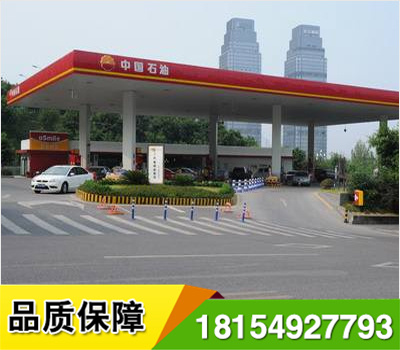 新疆雷辰恒星*施工車間人工劃線,熱熔劃線,車位線,馬路標(biāo)線,公路劃線,道路劃線,生活小區(qū)道路劃線,生活小區(qū)停車場劃線等等.
