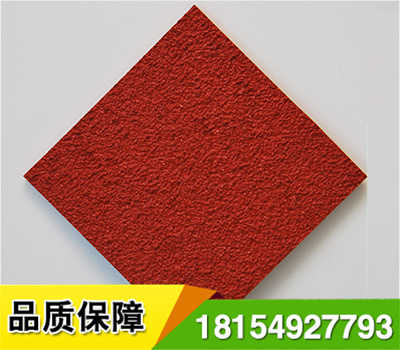 混合型塑膠跑道材料采用混合結構,面層為PU顆?；駿PDM耐候性環保彩色顆粒,母體是全PU摻合部分橡膠顆粒.施工工藝簡單,符合國際賽事標準,標準厚度13mm.